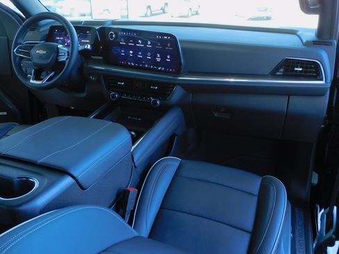 Used 2025 Chevrolet Tahoe Premier image 5