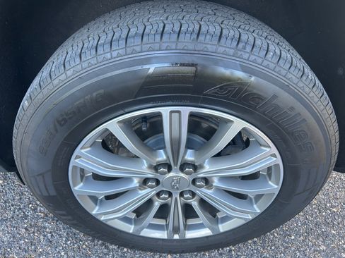 Used 2019 Cadillac XT5 AWD Luxury image 17