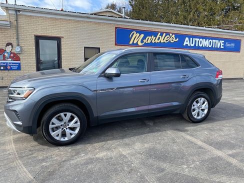 Used 2020 Volkswagen Atlas Cross Sport S image 2