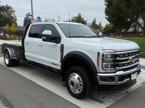 Used 2023 Ford F550 image 1