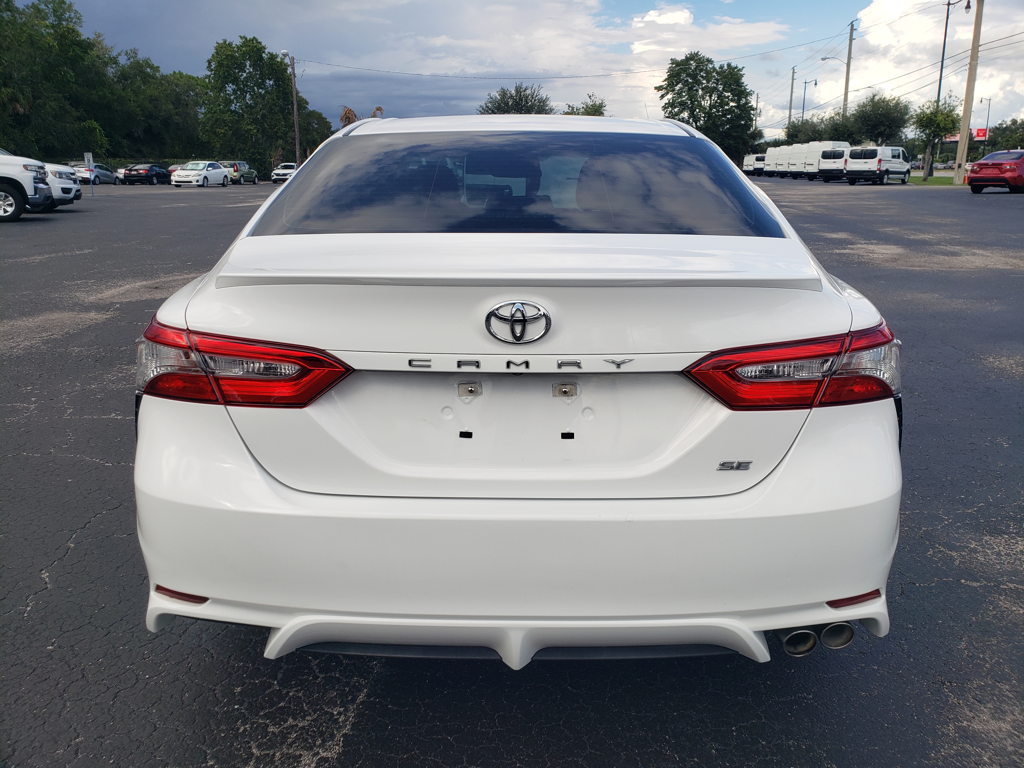 Used 2018 Toyota Camry SE Sedan FWD image 4