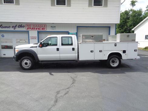 Used 2015 Ford F550 2WD Crew Cab Super Duty image 3