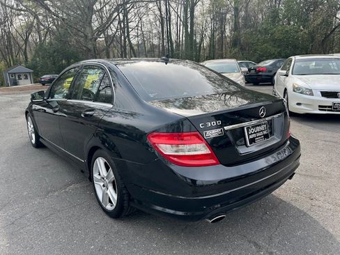Used 2010 Mercedes-Benz C 300 Sport image 3