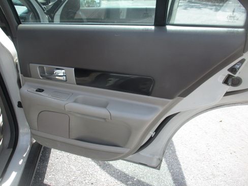Used 2004 Lincoln LS image 13