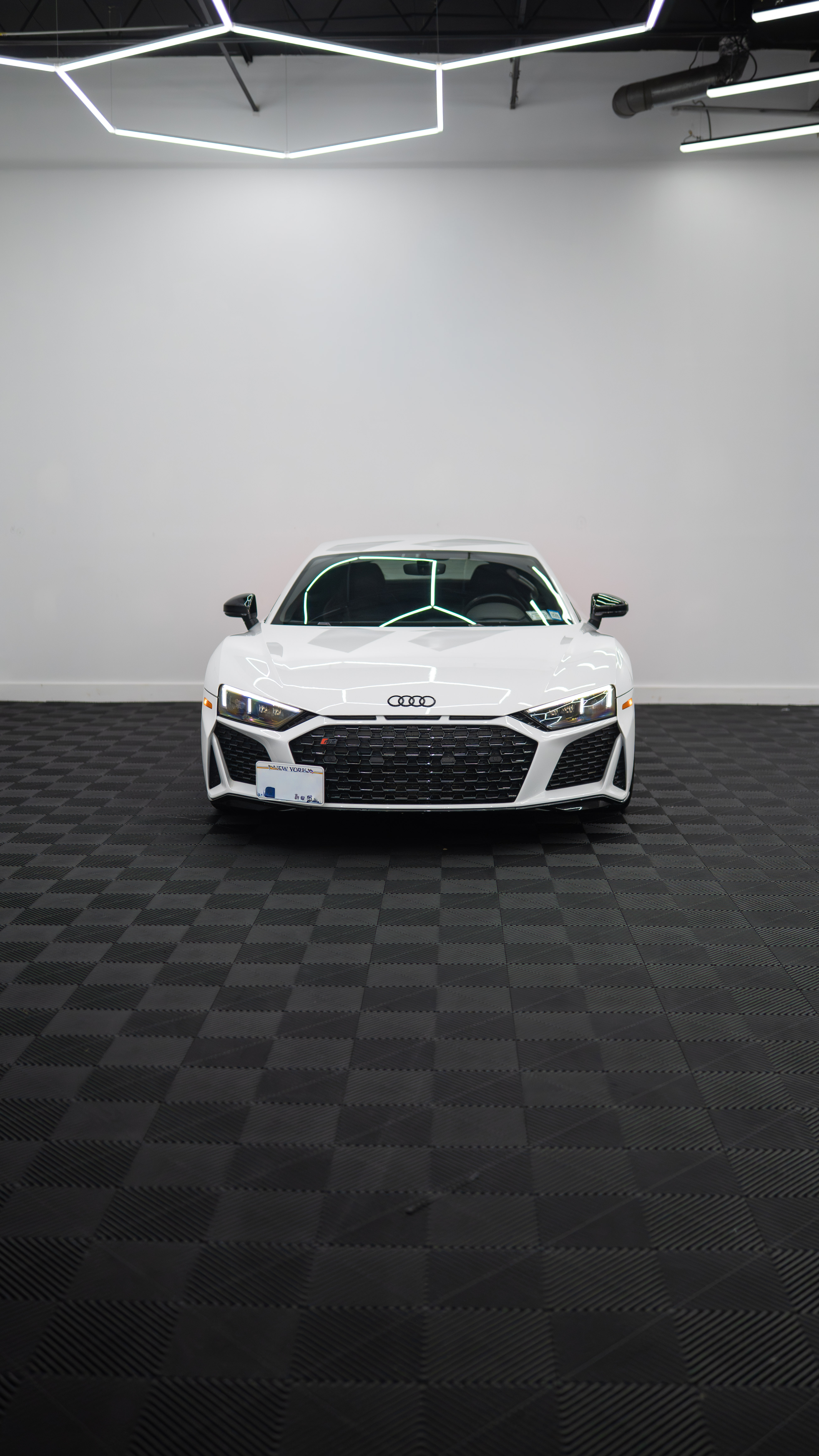 Used 2023 Audi R8 V10 performance Coupe RWD image 8
