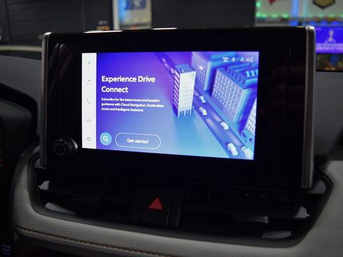 Used 2025 Toyota RAV4 XLE Premium image 28