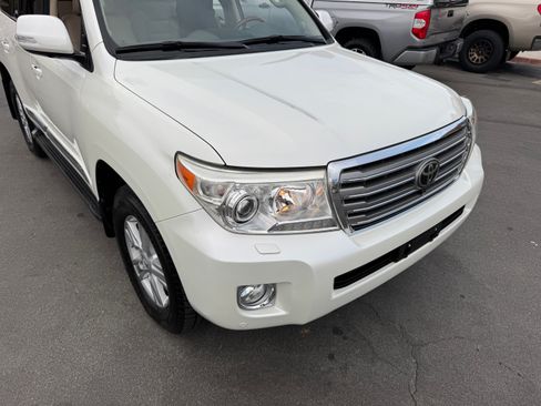 Used 2013 Toyota Land Cruiser image 13