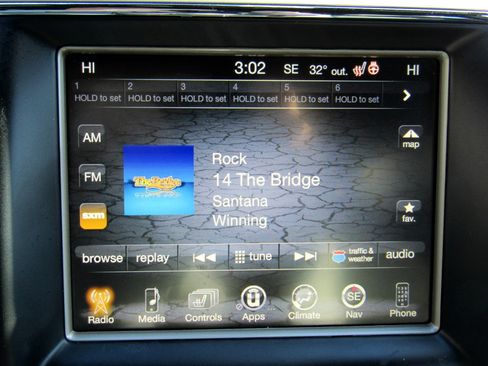 Used 2017 Jeep Grand Cherokee Overland image 25