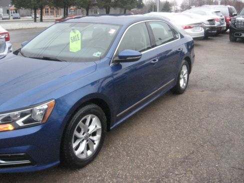 Used 2016 Volkswagen Passat 1.8T image 1