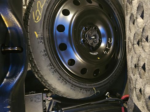 Used 2014 Chrysler 300 S image 53