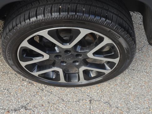 Used 2019 Jeep Compass Limited image 30