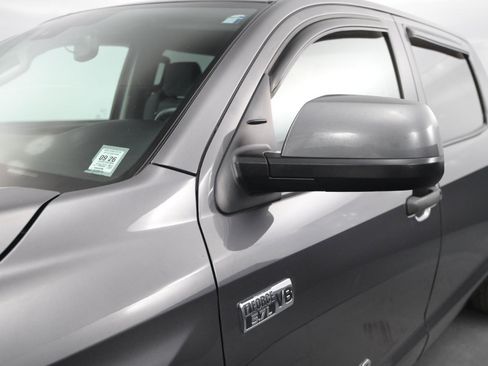 Used 2018 Toyota Tundra SR5 image 12