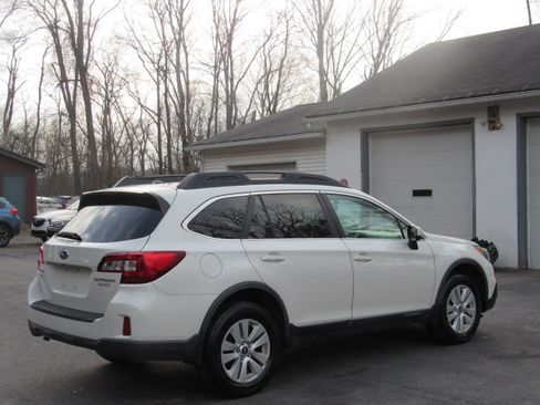 Used 2015 Subaru Outback 2.5i Premium image 8