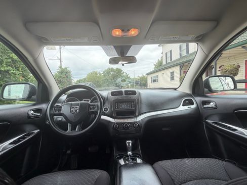 Used 2013 Dodge Journey FWD image 15