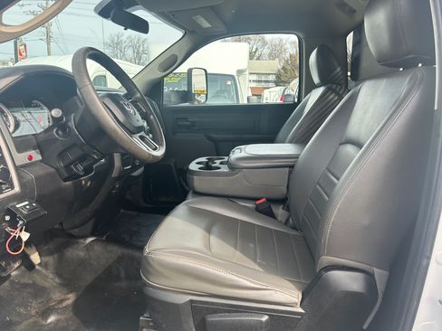 Used 2018 RAM 5500 image 15