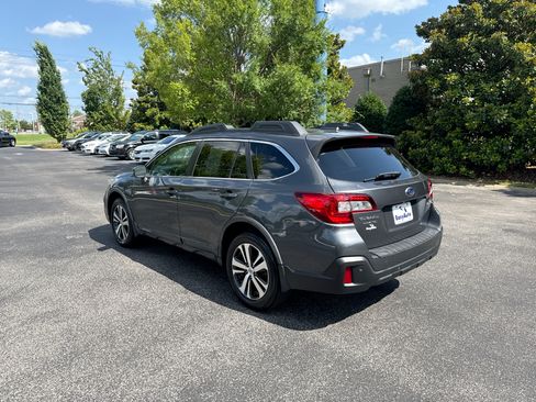 Used 2019 Subaru Outback 2.5i Limited AWD/4WD image 2