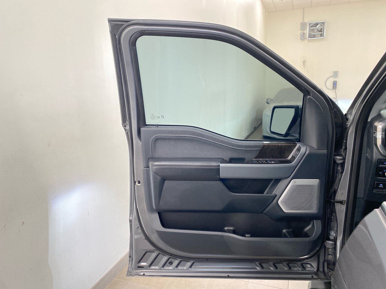 Certified 2023 Ford F150 Lariat AWD/4WD image 15