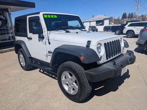 Used 2016 Jeep Wrangler Sport image 3