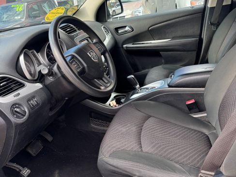 Used 2011 Dodge Journey AWD Mainstreet image 5