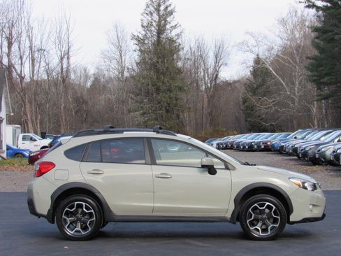 Used 2013 Subaru XV Crosstrek 2.0i Limited image 17