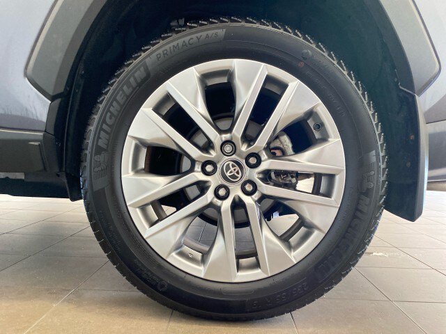 Used 2024 Toyota RAV4 XLE Premium AWD/4WD image 26