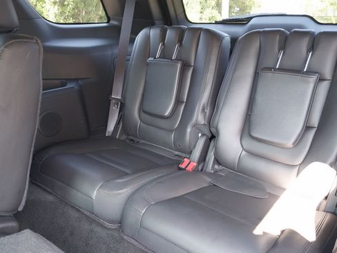 Used 2014 Ford Explorer XLT image 6