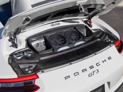 Used 2018 Porsche 911 GT3 image 14