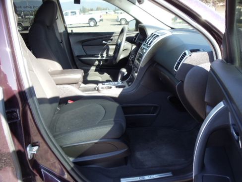 Used 2009 GMC Acadia SL image 10