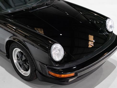 Used 1987 Porsche 911 Carrera RWD image 45