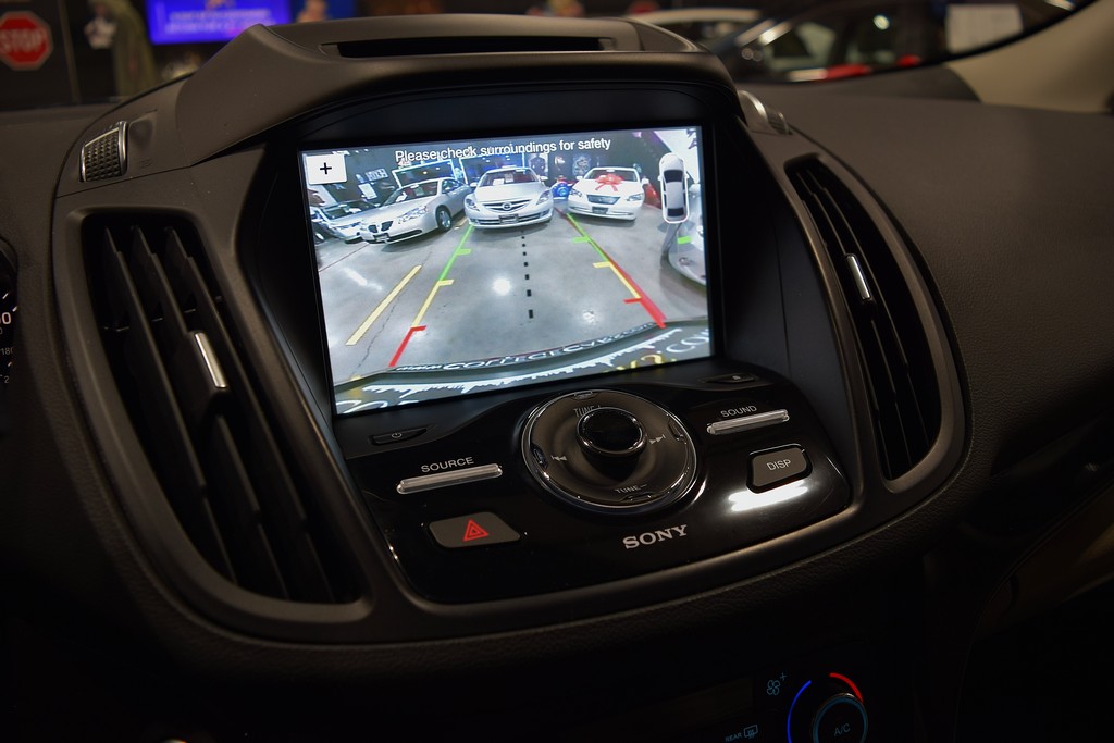 Used 2017 Ford Escape Titanium FWD image 28