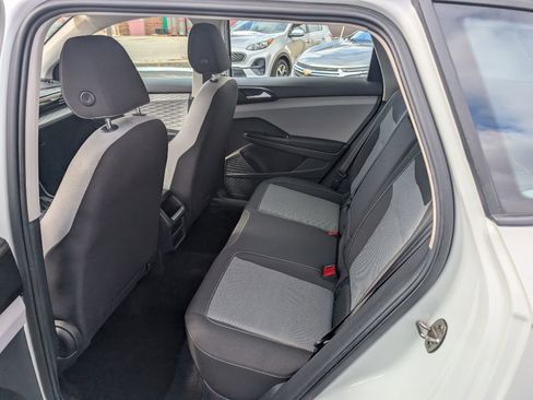 Used 2023 Volkswagen Taos S image 7