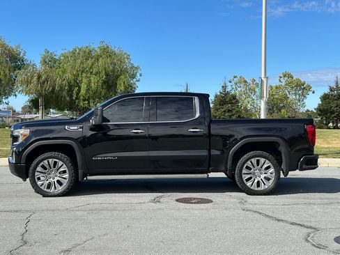 Used 2022 GMC Sierra 1500 Limited Denali image 2