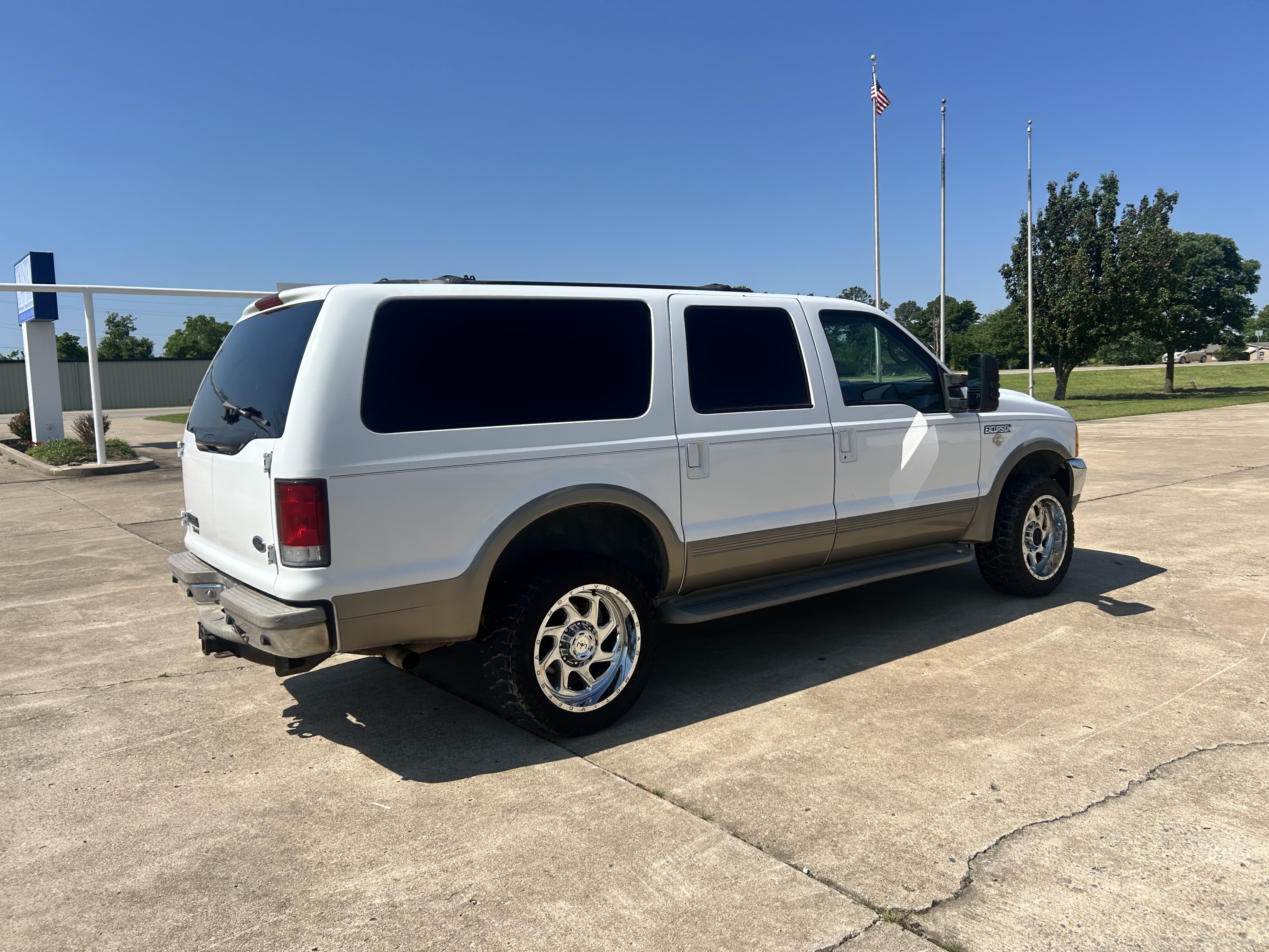 Used 2001 Ford Excursion 4WD Limited image 5
