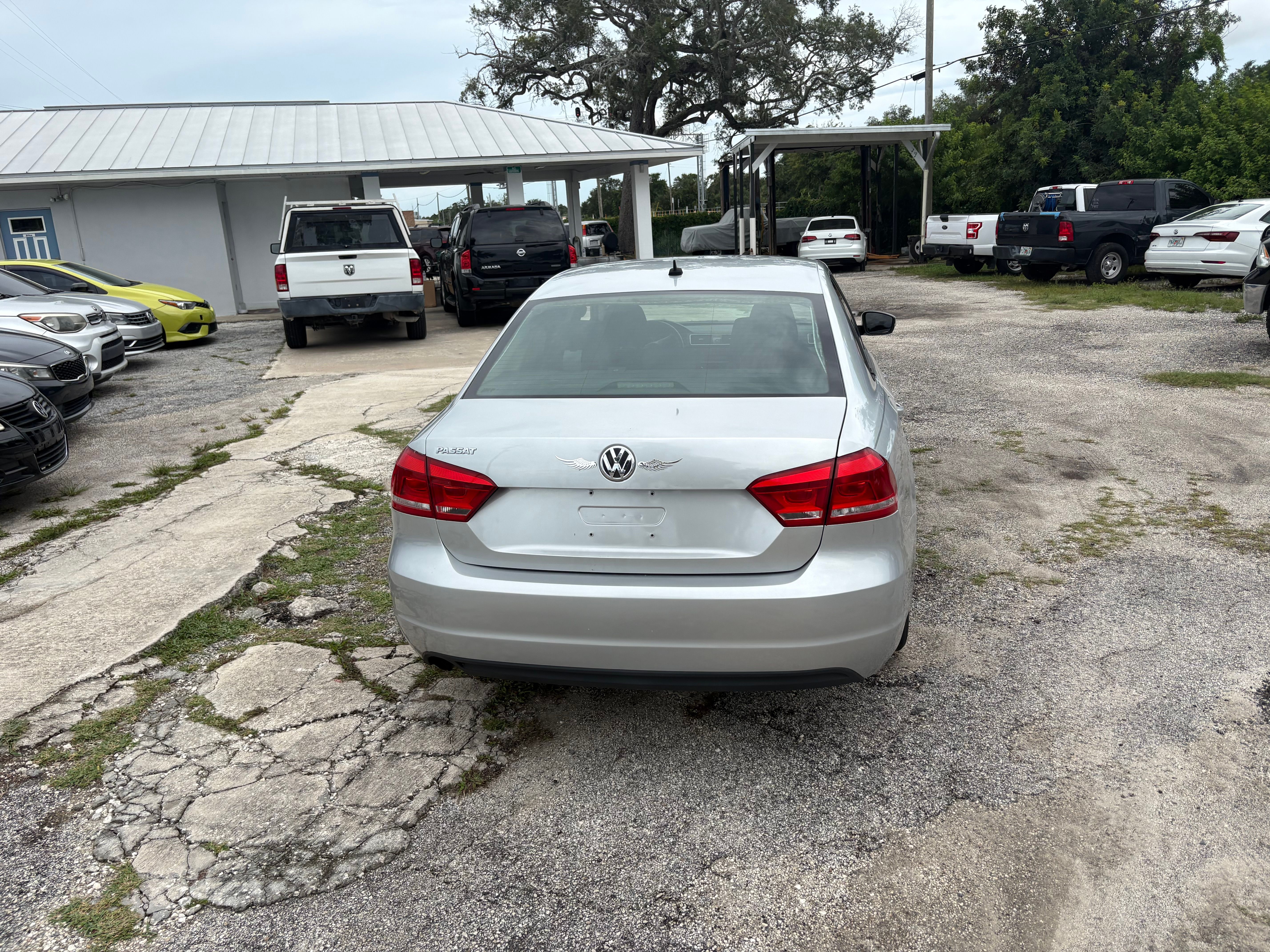 Used 2015 Volkswagen Passat 1.8T FWD image 4