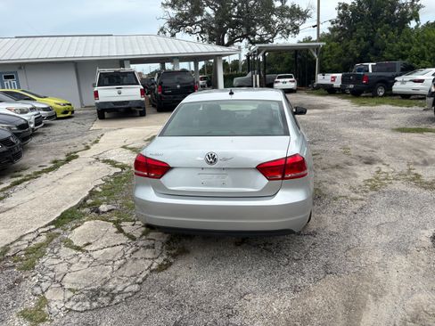 Used 2015 Volkswagen Passat 1.8T FWD image 4
