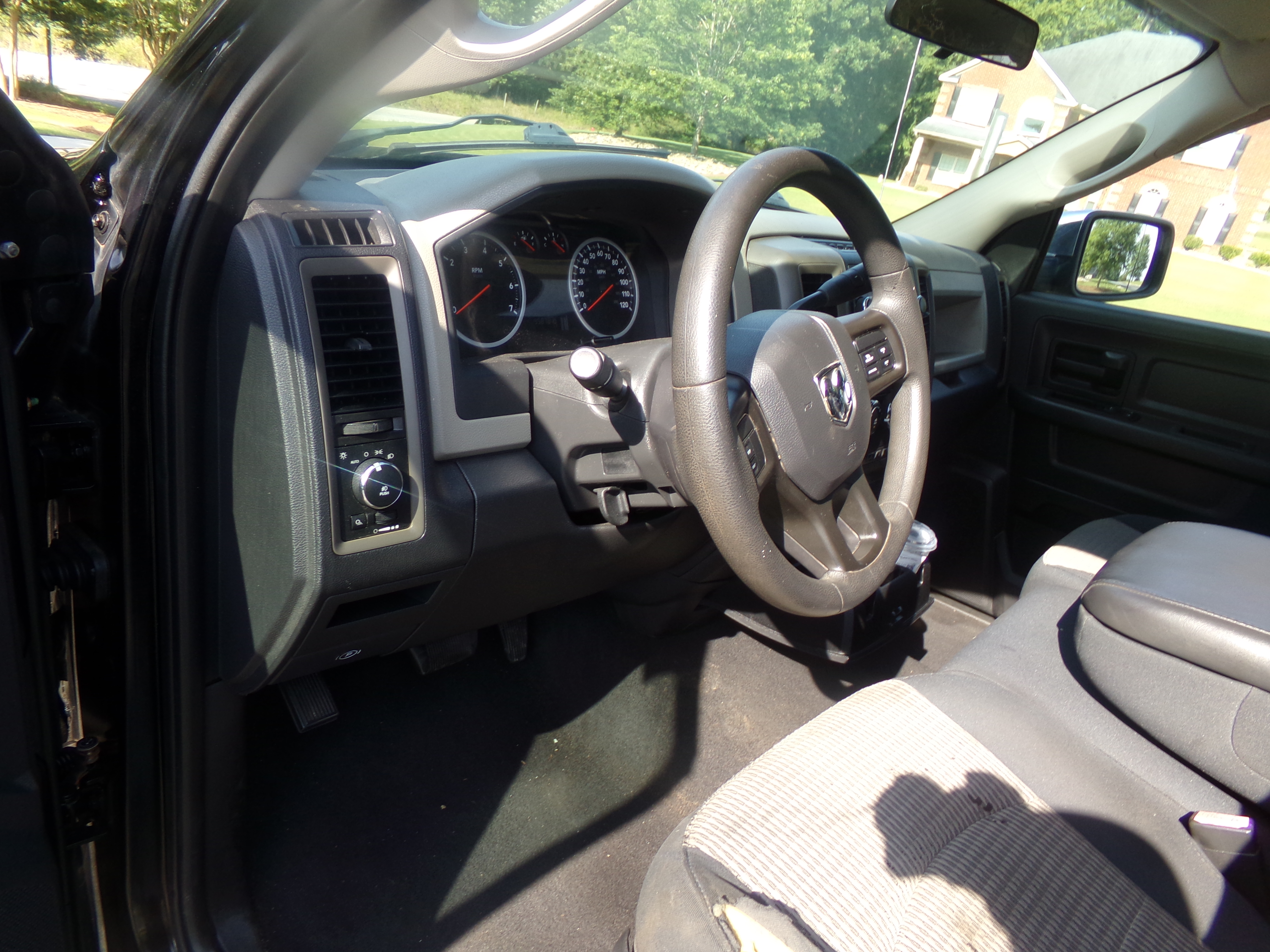 Used 2012 RAM 1500 2WD Quad Cab ST image 13