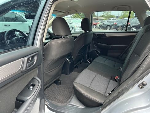 Used 2018 Subaru Outback 2.5i AWD/4WD image 13