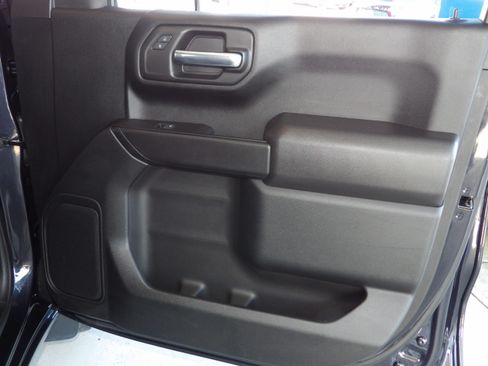 Used 2022 Chevrolet Silverado 1500 Custom image 23