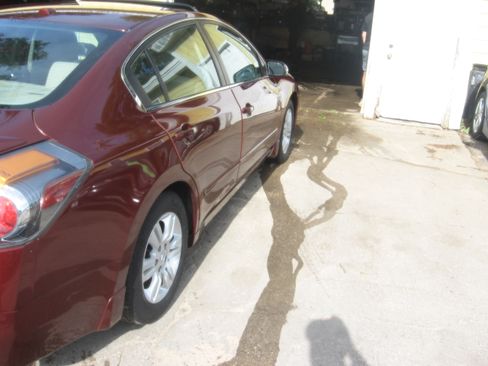 Used 2012 Nissan Altima SL FWD image 4