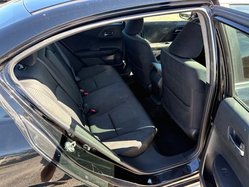 Used 2017 Honda Accord LX image 9