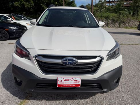 Used 2022 Subaru Outback Premium AWD/4WD image 3