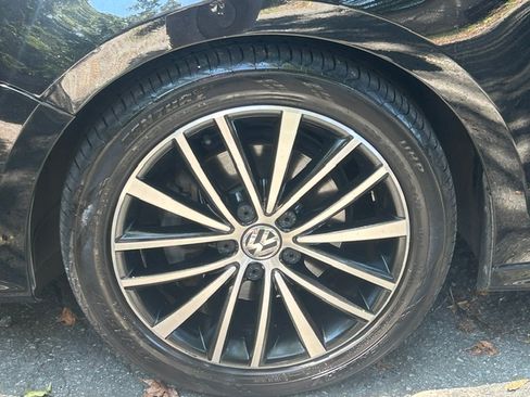 Used 2016 Volkswagen Jetta Sport Sedan FWD image 29