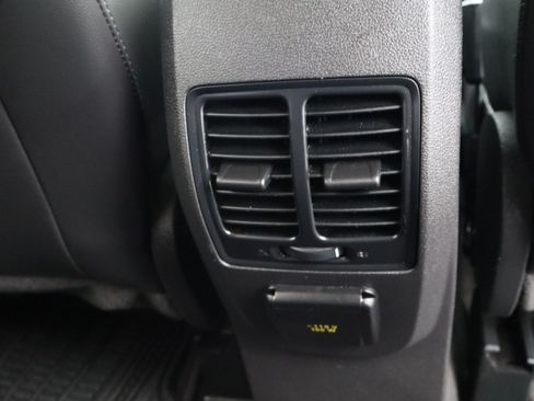 Used 2019 Ford Escape Titanium image 16