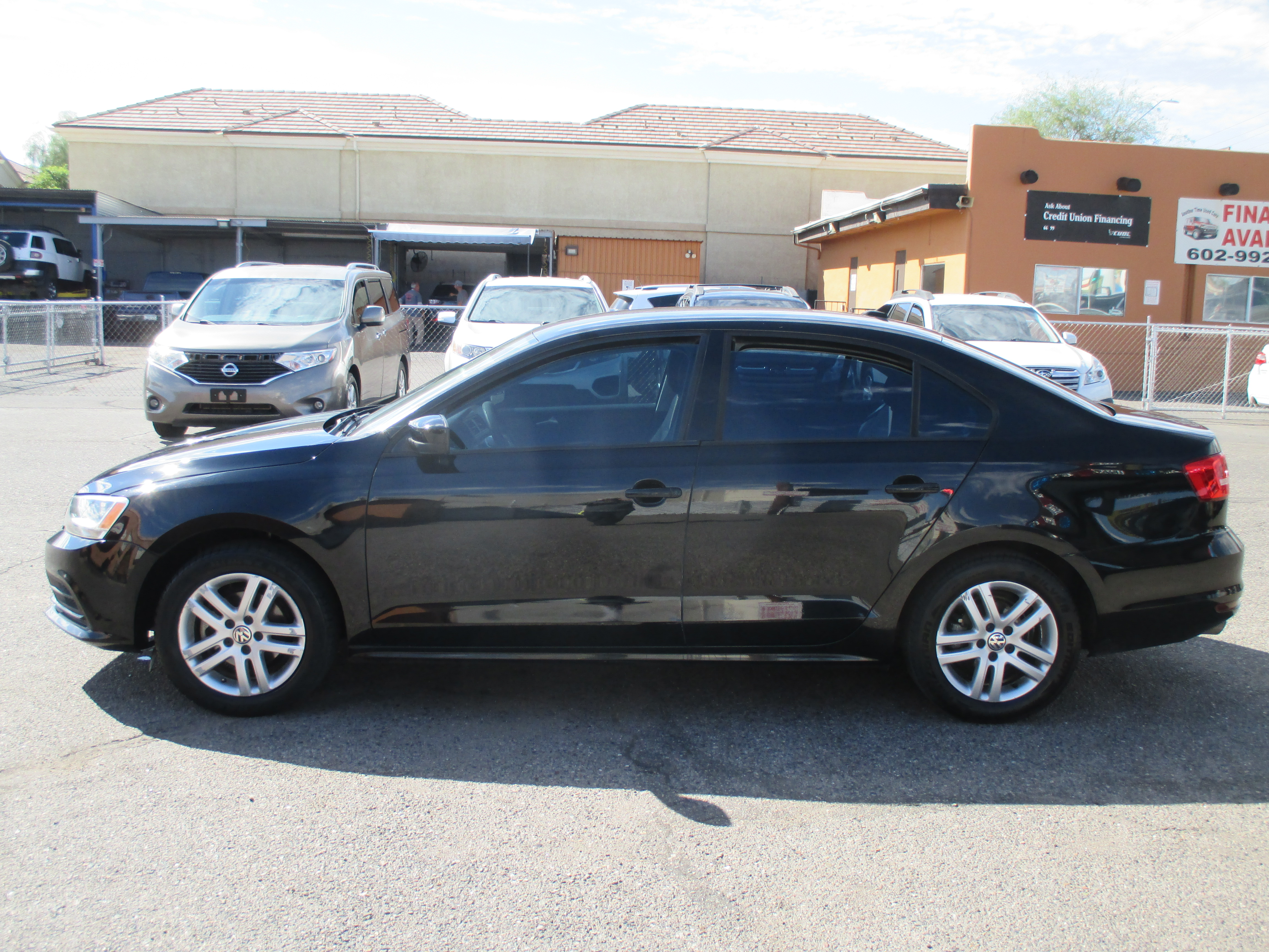 Used 2015 Volkswagen Jetta SE Sedan 4D FWD image 1