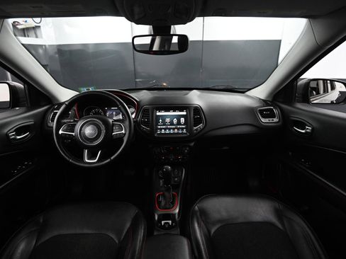 Used 2018 Jeep Compass Trailhawk image 19