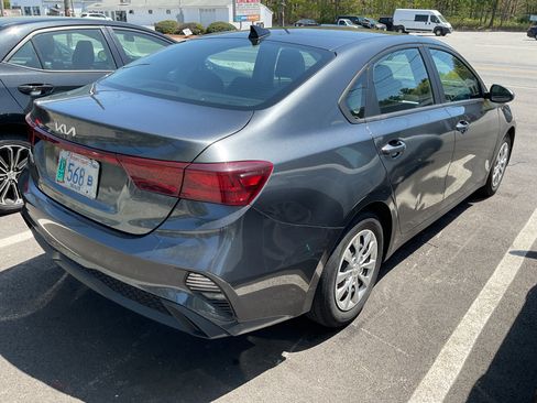 Used 2023 Kia Forte LX FWD image 4
