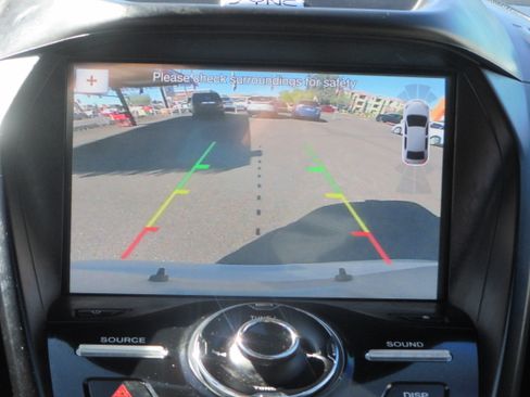 Used 2017 Ford Escape Titanium image 9