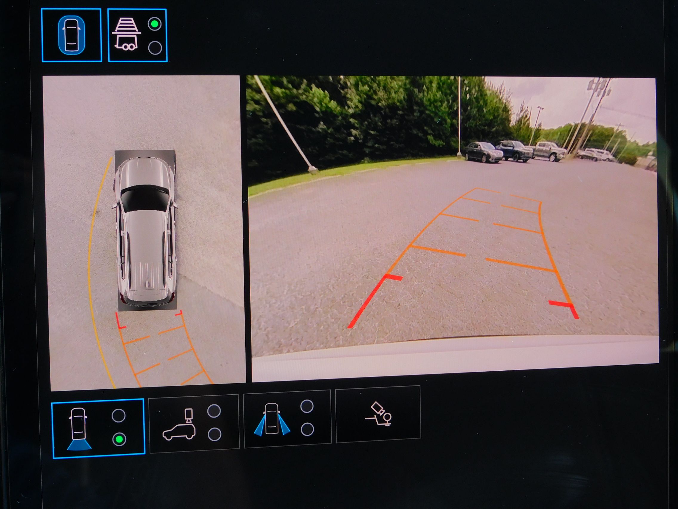 Used 2026 GMC Acadia FWD Elevation image 3