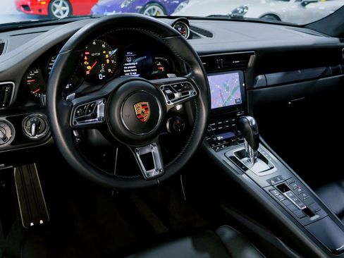 Used 2018 Porsche 911 Carrera 4 GTS image 25