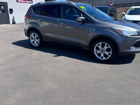 Used 2014 Ford Escape 4WD Titanium image 2